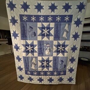 Kohl's Blue and White Holiday Quilt